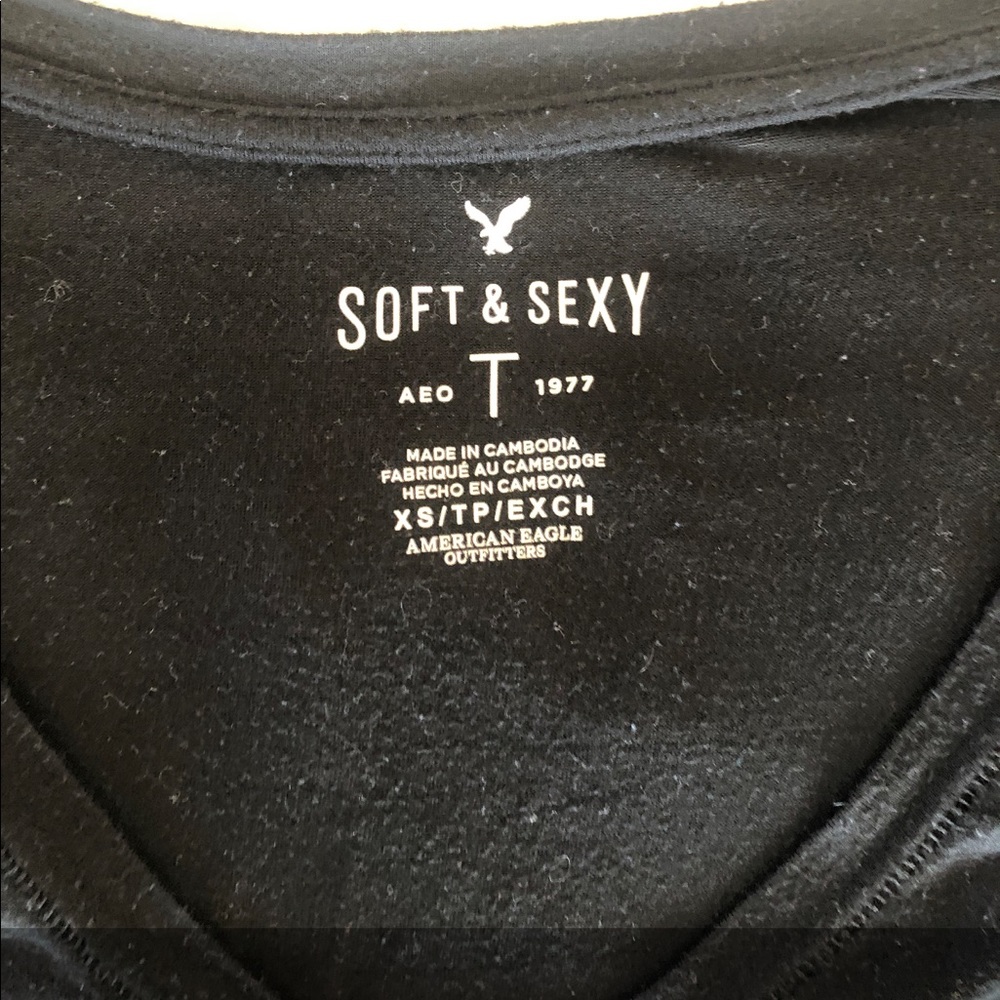 2 xsmall American Eagle long sleeve - Picture 6 of 6